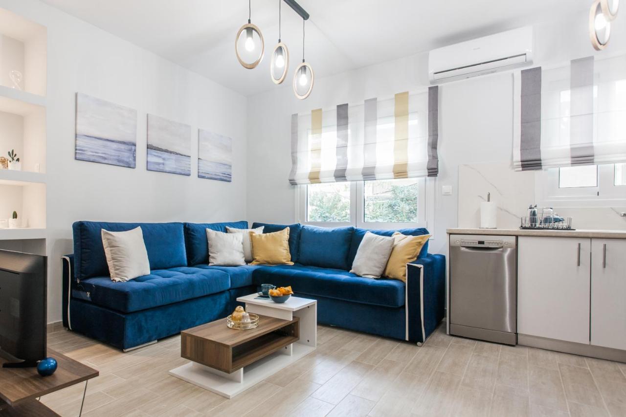 Luxury Seaside Apartment Next To Starbucks Opossite The Beach Park Of Flisvos Athen Exterior foto