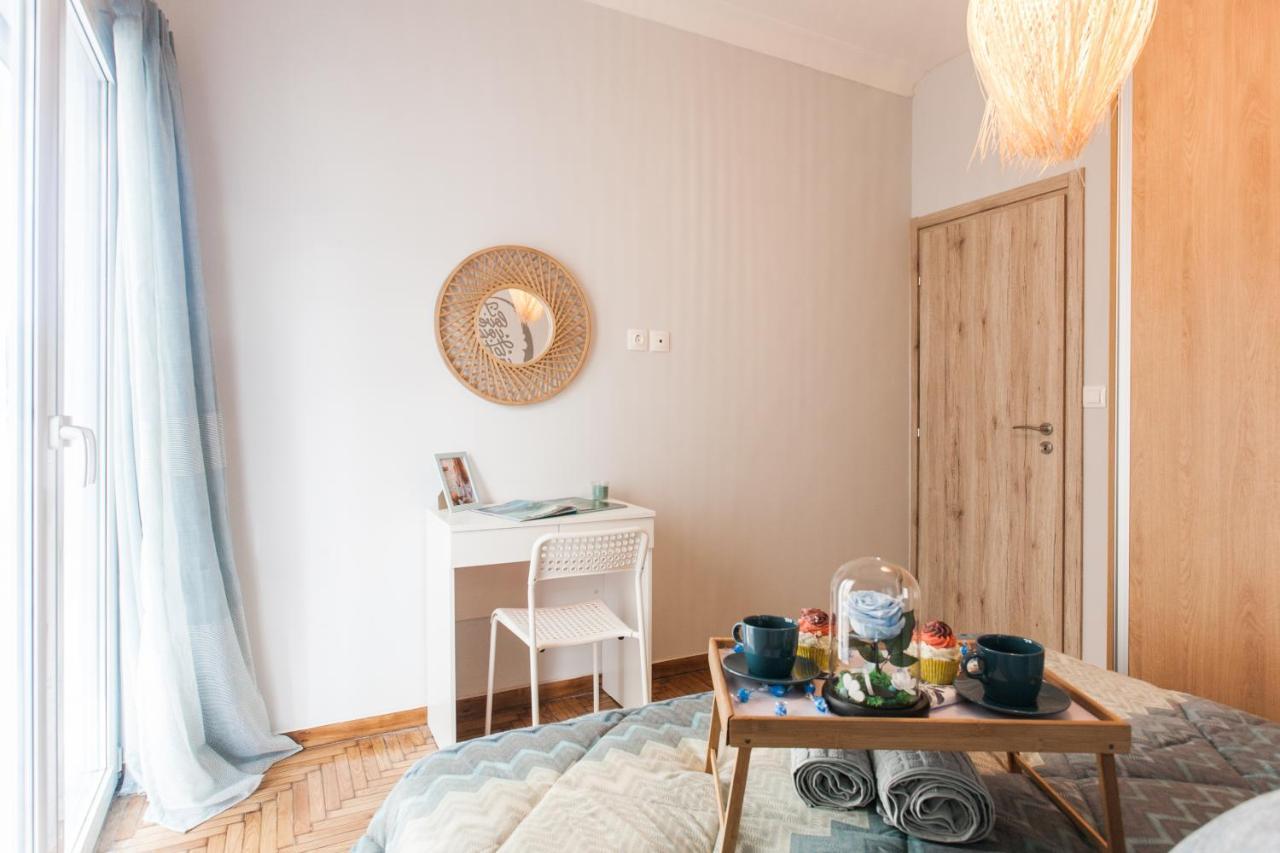 Luxury Seaside Apartment Next To Starbucks Opossite The Beach Park Of Flisvos Athen Exterior foto