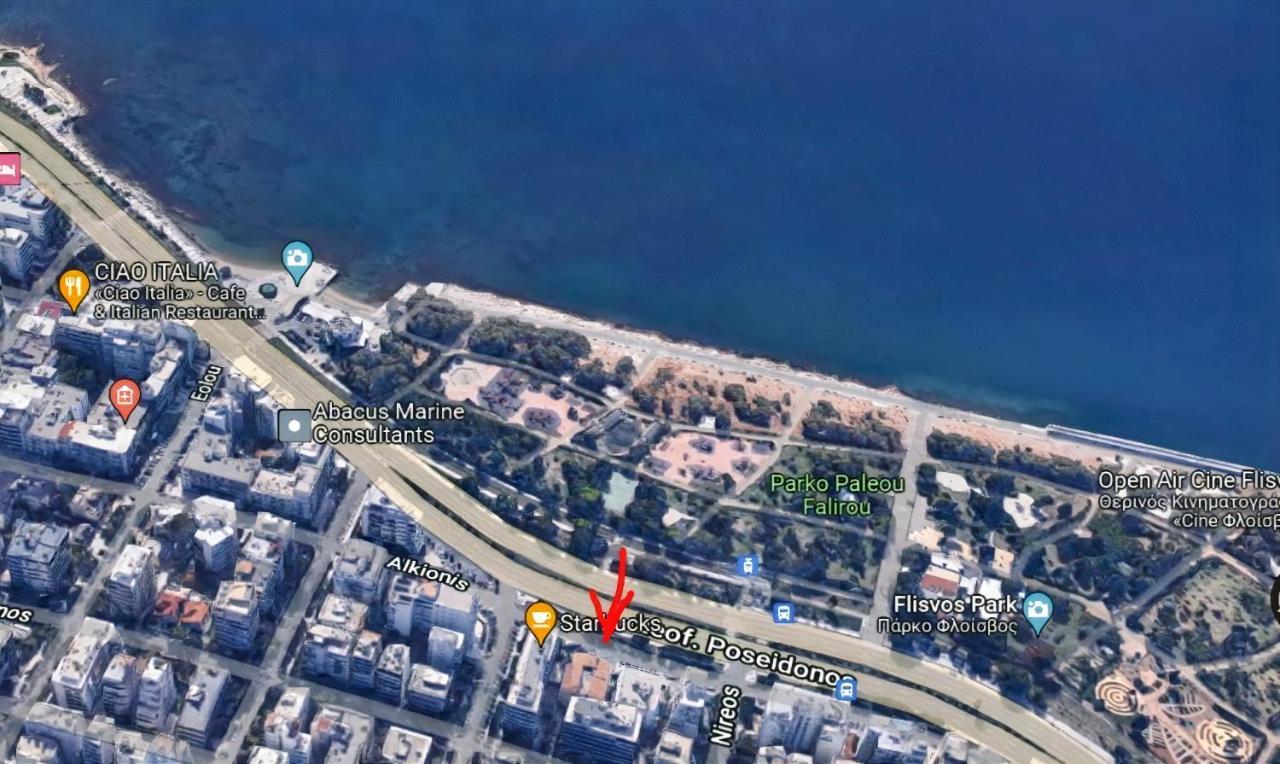 Luxury Seaside Apartment Next To Starbucks Opossite The Beach Park Of Flisvos Athen Exterior foto